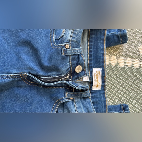 Bamboo Flower Flared Jeans - Picture 2 of 3